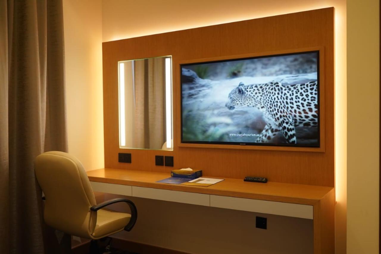 Al Hayat Hotel Sharjah Ngoại thất bức ảnh